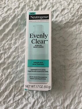 NWT Neutrogena Evenly Clear Acne Gel Moisturizer